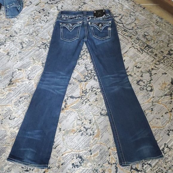 SOLD!! MISS ME JEANS - Size 27 x 32 - Picture 3 of 12